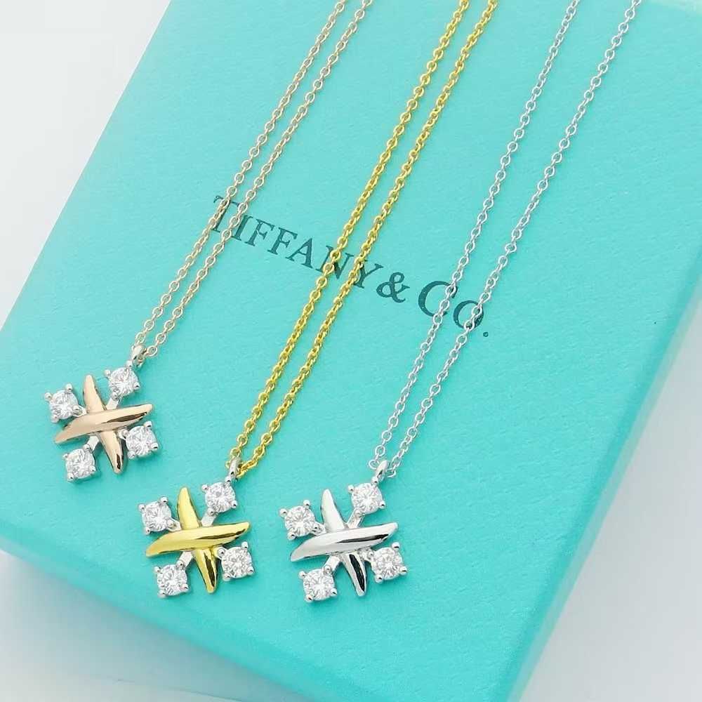 Collier Tiffany & Co Sixteen Stone