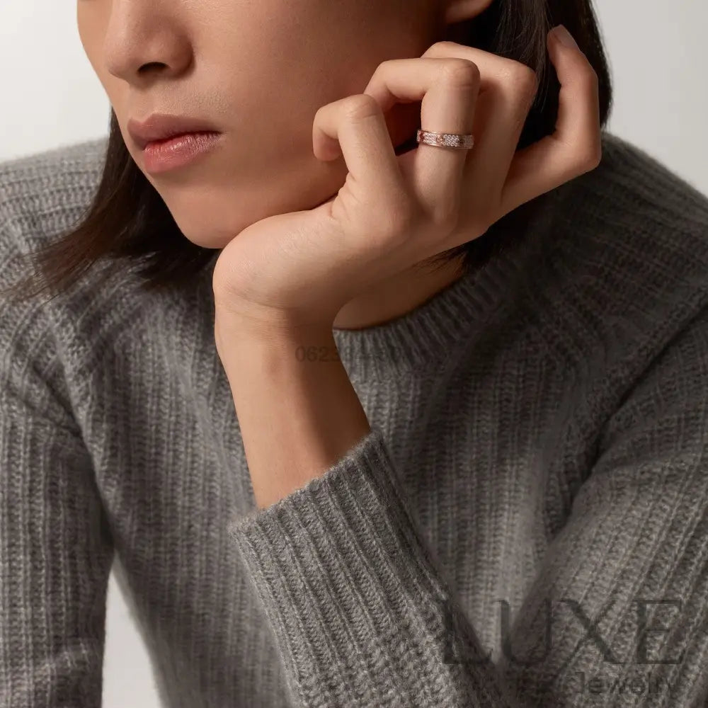 BAGUE CARTIER LOVE PAVÉE ROSE GOLD bague