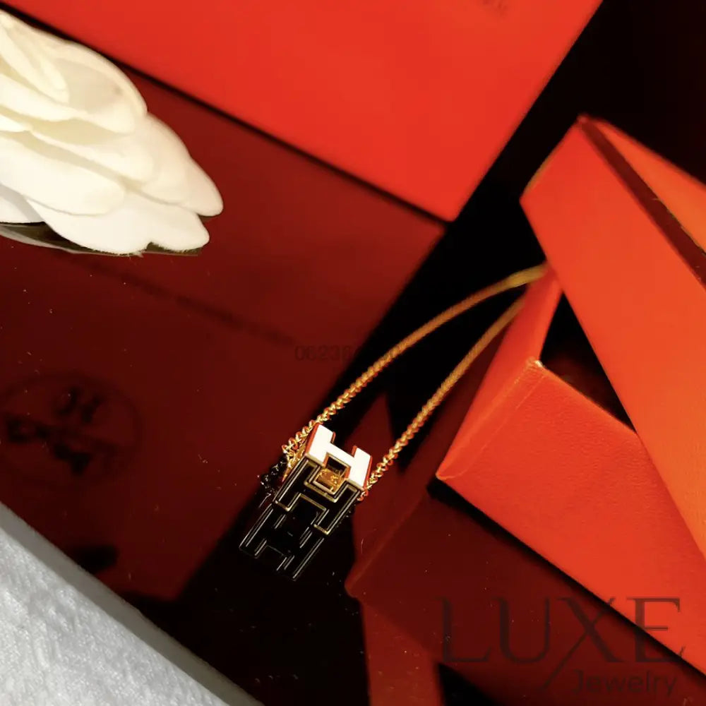 Collier Owatch ™️ H WHITE SQUARE GOLD NECKLACE Gold Necklaces