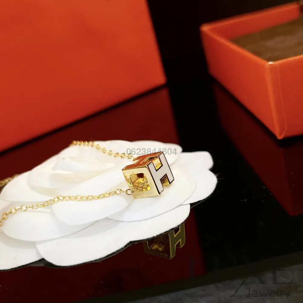 Collier Owatch ™️ H WHITE SQUARE GOLD NECKLACE Gold Necklaces