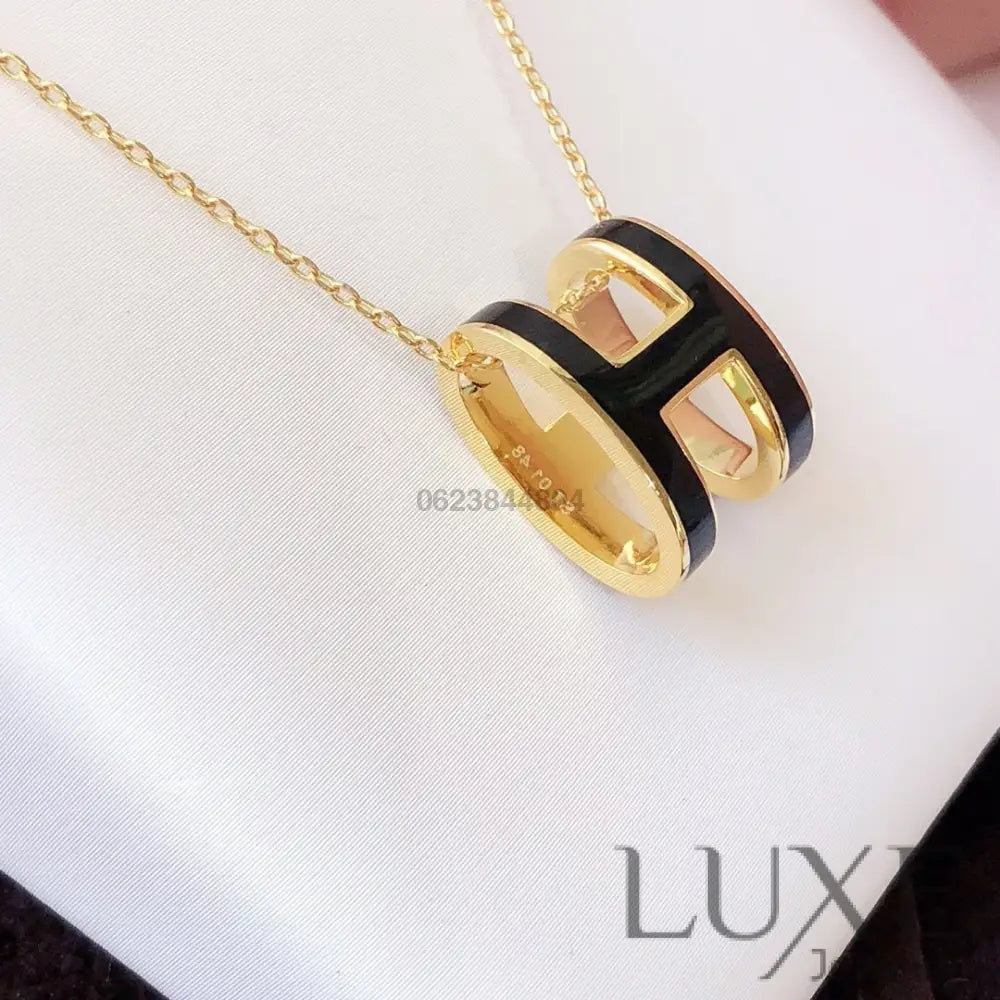 Collier Owatch ™️ HM CLIC RED ENAMEL GOLD NECKLACEHM CLIC BLACK ENAMEL GOLD NECKLACE Gold Necklaces
