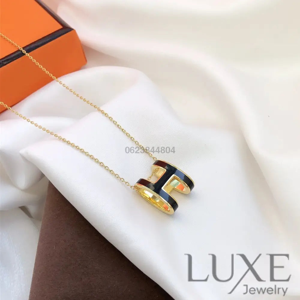Collier Owatch ™️ HM CLIC RED ENAMEL GOLD NECKLACEHM CLIC BLACK ENAMEL GOLD NECKLACE Gold Necklaces