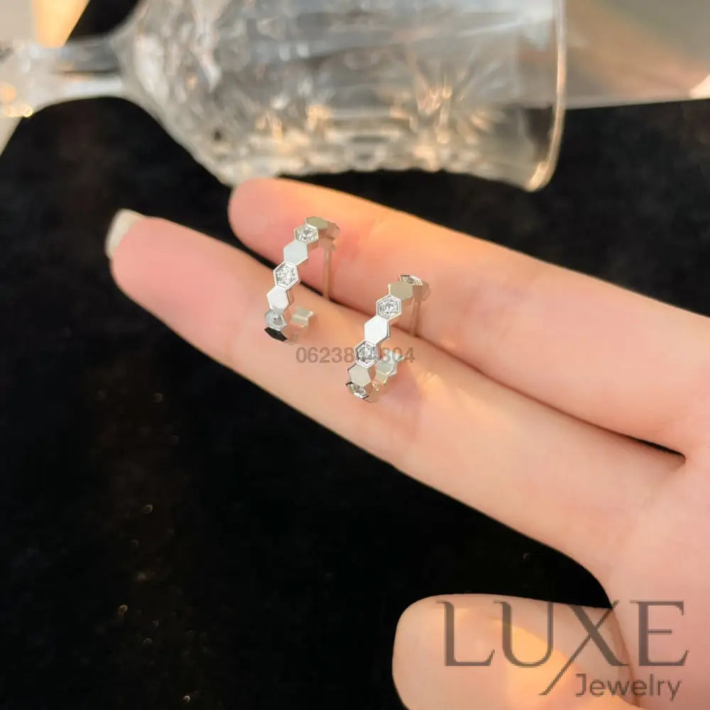 [Owatch™]BEE LOVE DIAMOND HOOP EARRINGS Silver Earrings