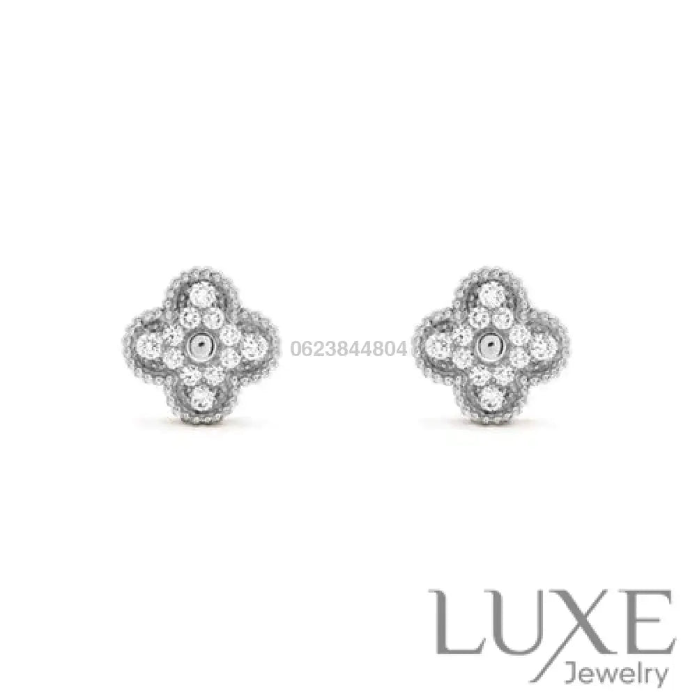 OWATCH™CLOVER 1 MOTIFS DIAMOND STUD EARRINGS SILVER Silver Earrings