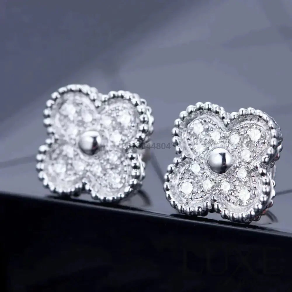 OWATCH™CLOVER 1 MOTIFS DIAMOND STUD EARRINGS SILVER Silver Earrings