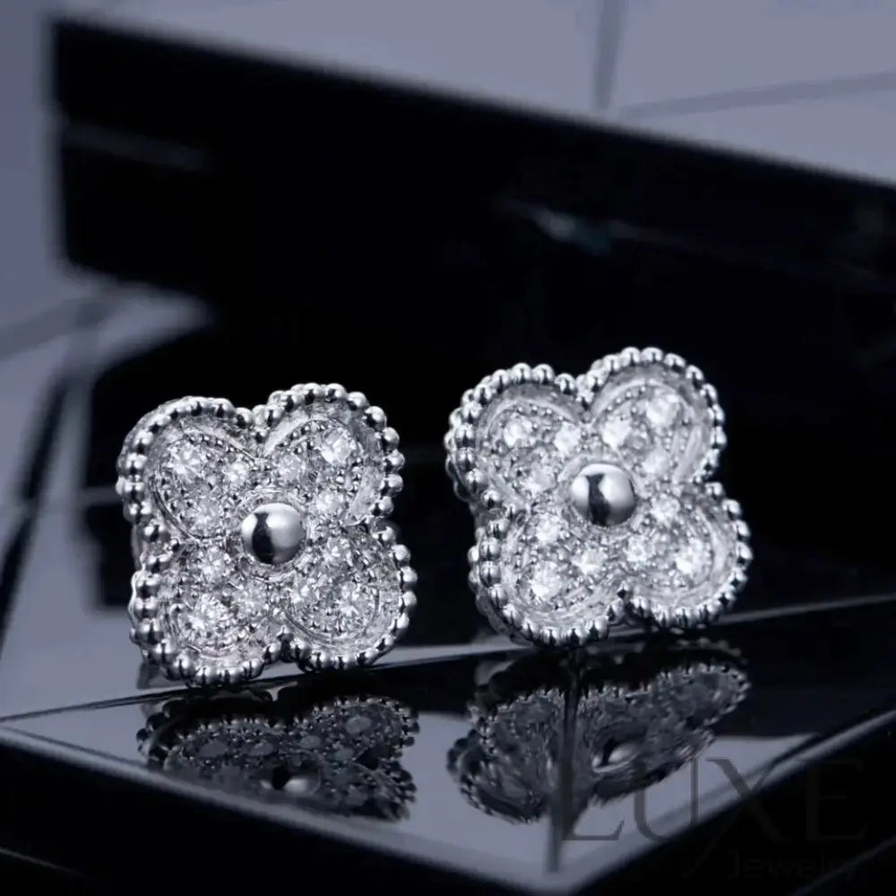 OWATCH™CLOVER 1 MOTIFS DIAMOND STUD EARRINGS SILVER Silver Earrings