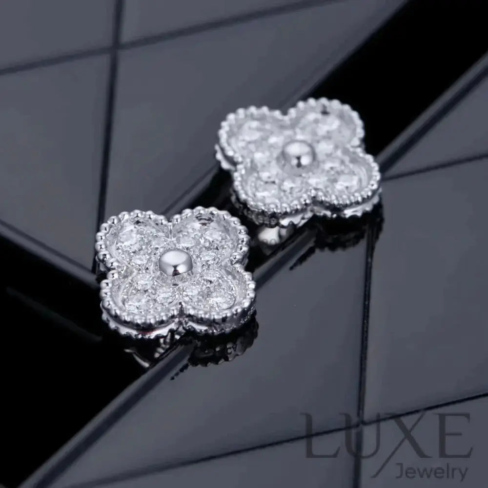 OWATCH™CLOVER 1 MOTIFS DIAMOND STUD EARRINGS SILVER Silver Earrings