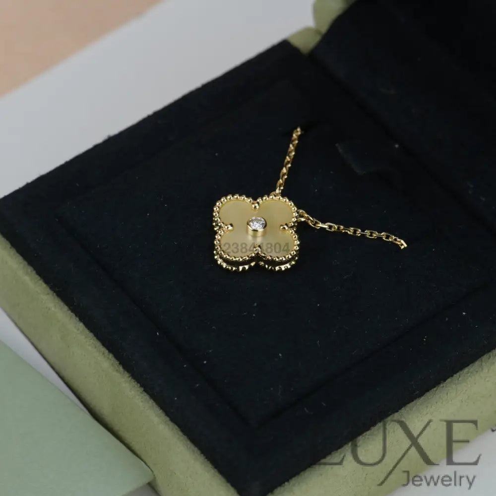 [Owatch ™️]CLOVER 15MM DIAMOND GOLD MOTHER OF PEARL NECKLACE Gold Necklaces