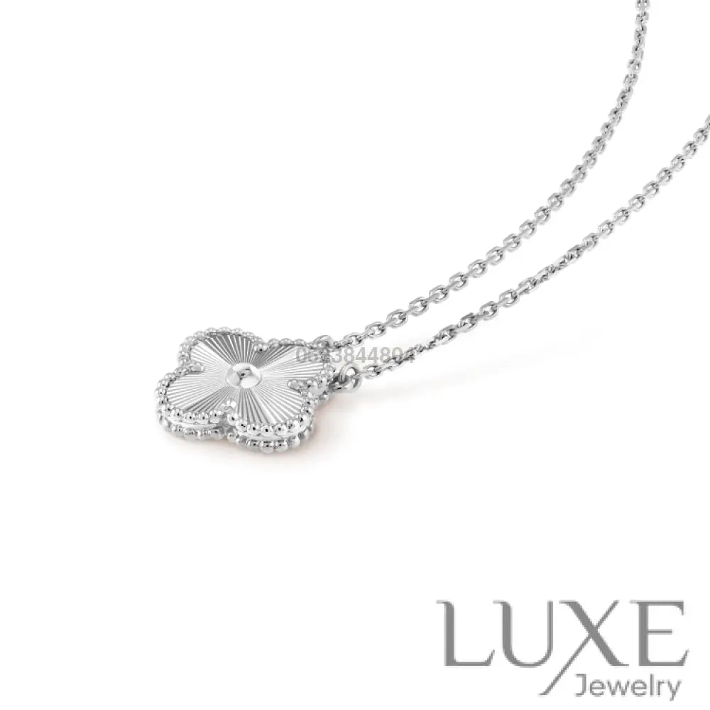 Owatch ™️CLOVER 15MM LASER NECKLACE SILVER Silver Necklaces