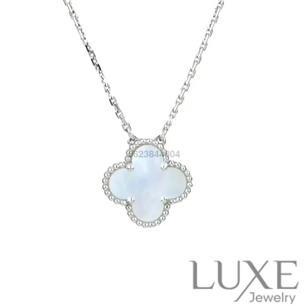 [Owatch ™️]CLOVER 15MM WHITE MOTHER-OF-PEARL SILVER Silver Necklaces