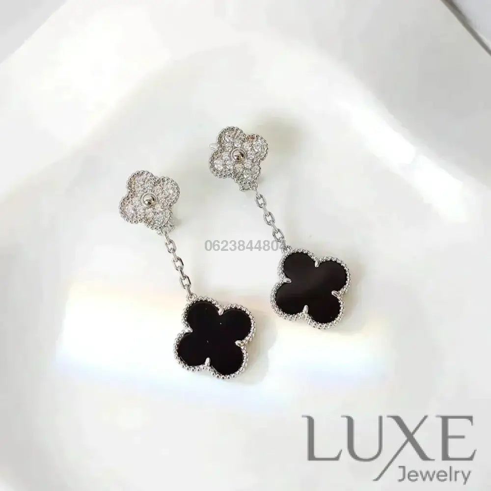 [Owatch™]CLOVER 2 MOTIFS DIAMOND ONYX EARRINGS SILVER Earrings