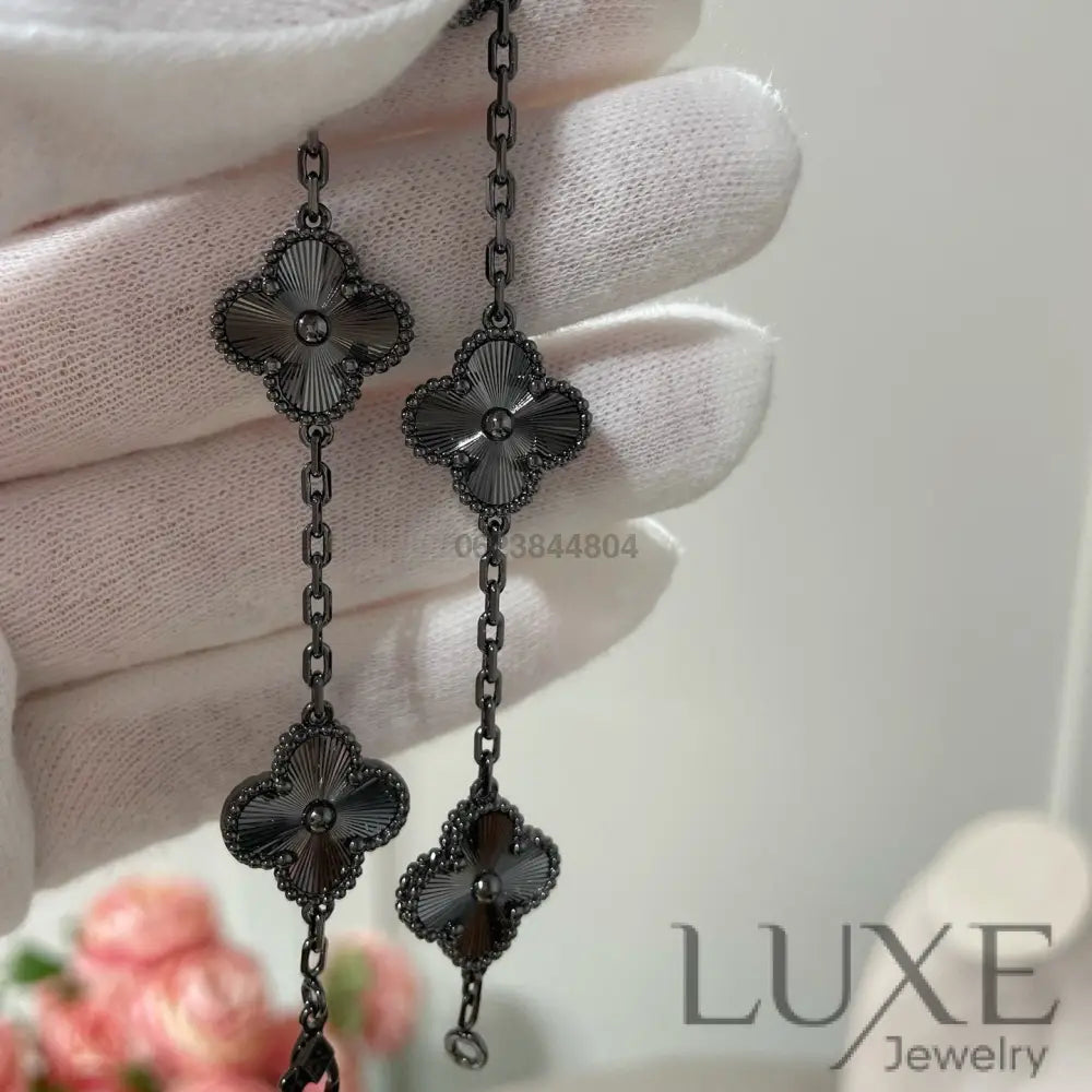 OWATCH™️CLOVER 5 MOTIF BLACK BRACELET Black Bracelets