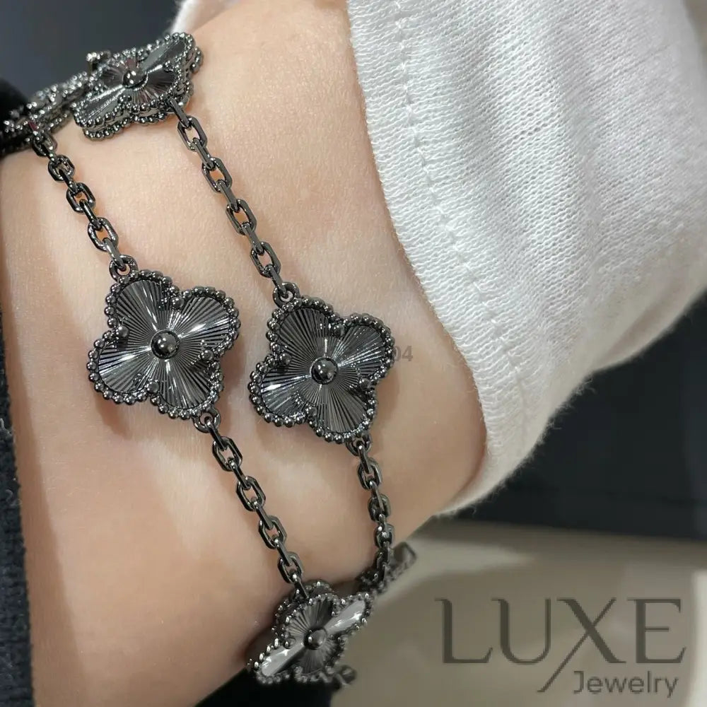 OWATCH™️CLOVER 5 MOTIF BLACK BRACELET Black Bracelets