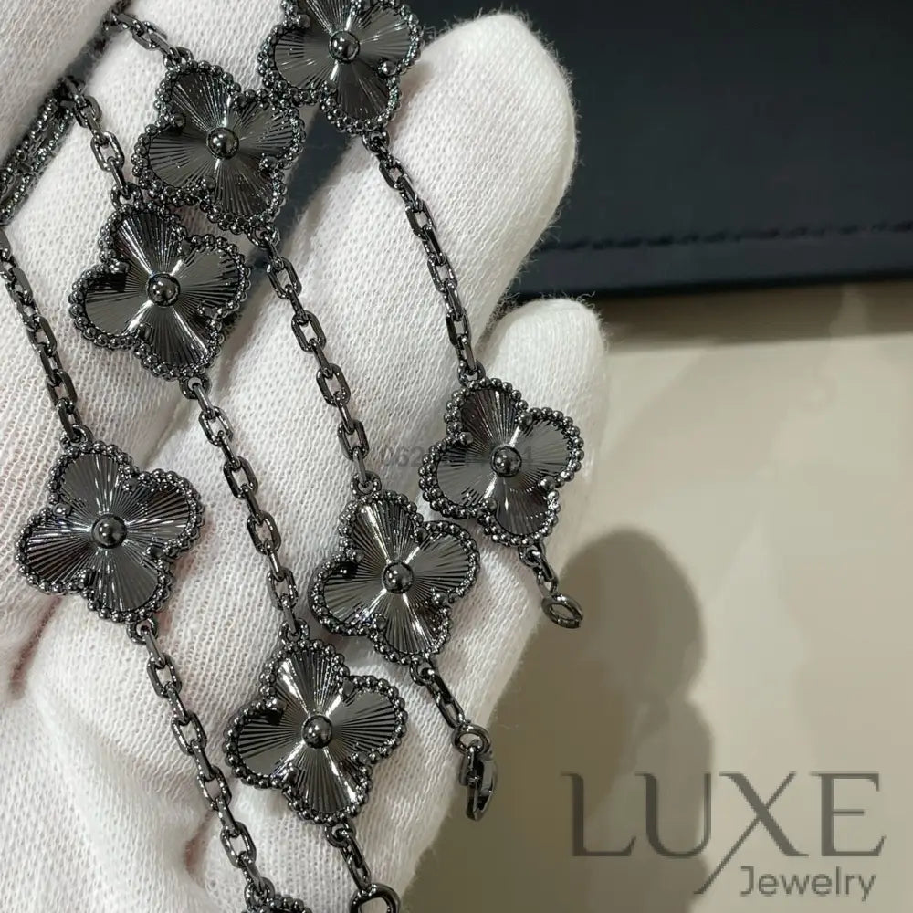 OWATCH™️CLOVER 5 MOTIF BLACK BRACELET Black Bracelets