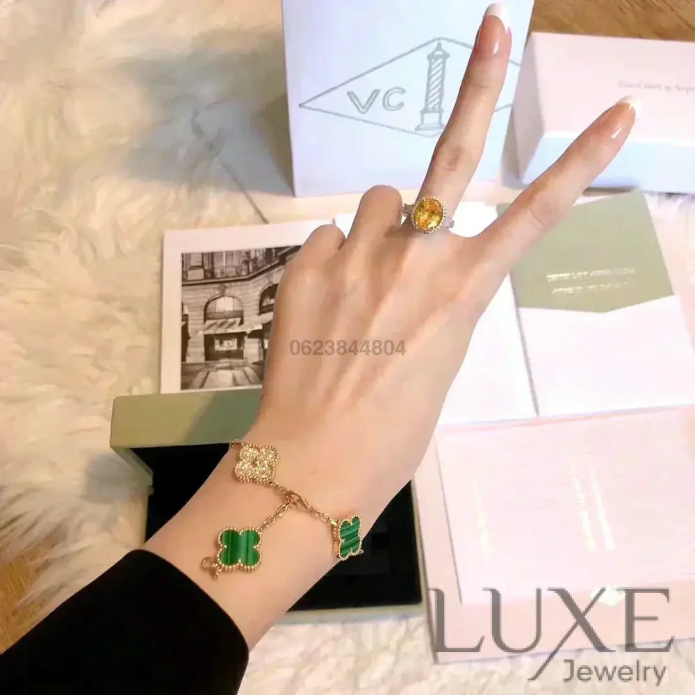 OWATCH™️CLOVER 5 MOTIF MALACHITE DIAMOND BRACELET Bracelets