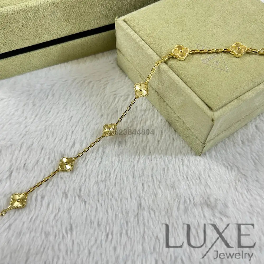 OWATCH™️CLOVER 6 MOTIF DIAMOND BRACELET Gold Bracelets