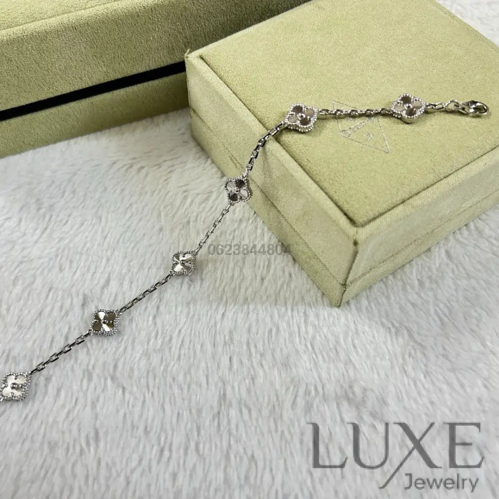 OWATCH™️CLOVER 6 MOTIF DIAMOND BRACELET Silver Bracelets
