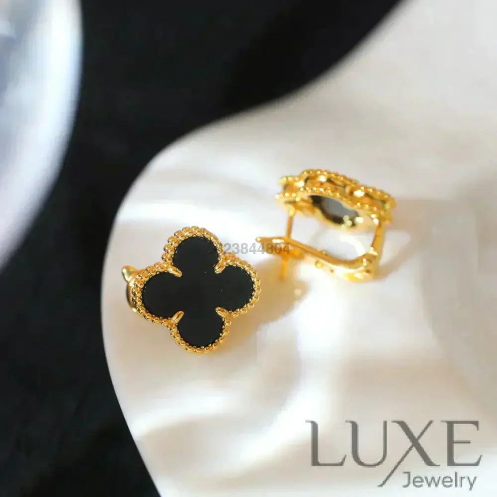 OWATCH™CLOVER MEDIUM 1 MOTIFS ONYX STUD EARRINGS Earrings
