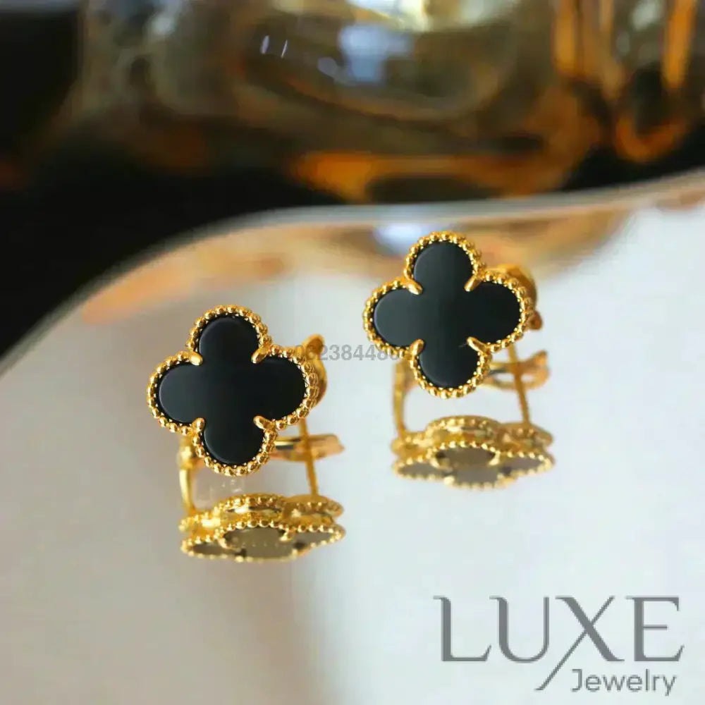 OWATCH™CLOVER MEDIUM 1 MOTIFS ONYX STUD EARRINGS Earrings
