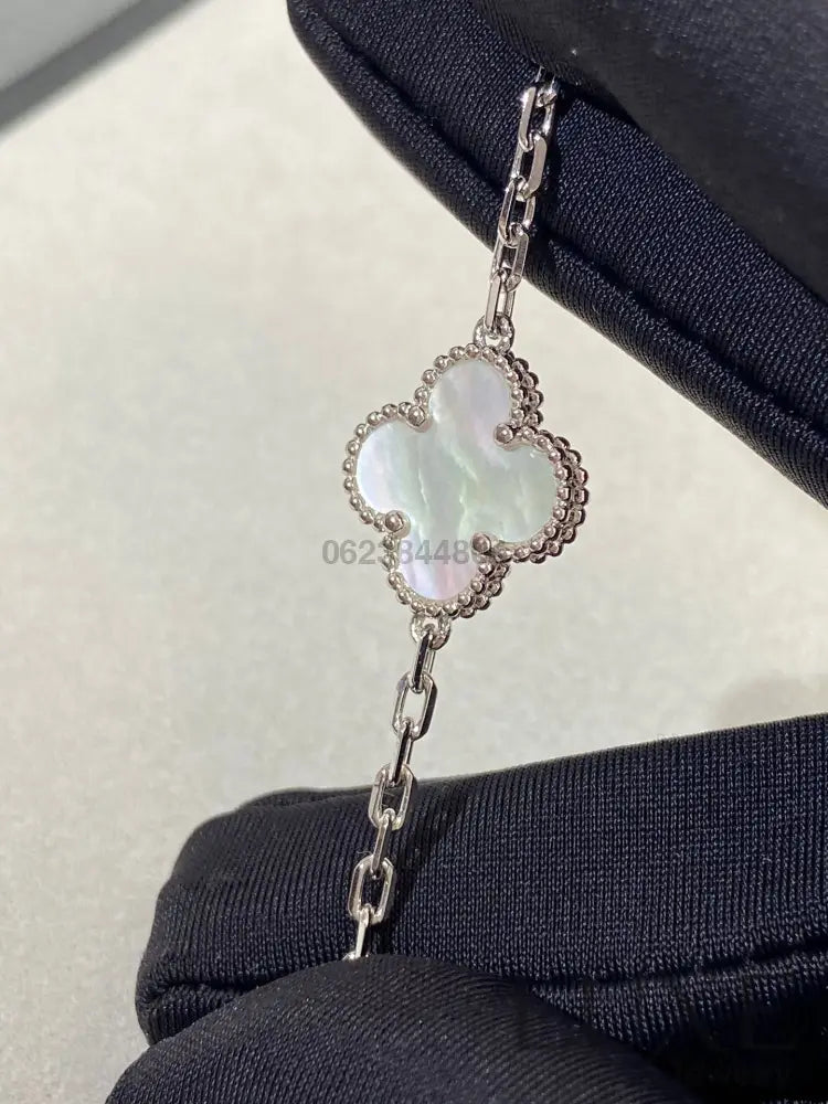 OWATCH™️ CLOVER SILVER MOP 5 MOTIF BRACELET Silver Bracelets