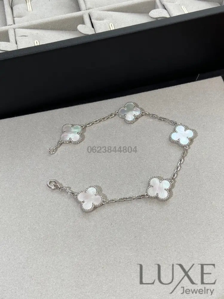 OWATCH™️ CLOVER SILVER MOP 5 MOTIF BRACELET Silver Bracelets