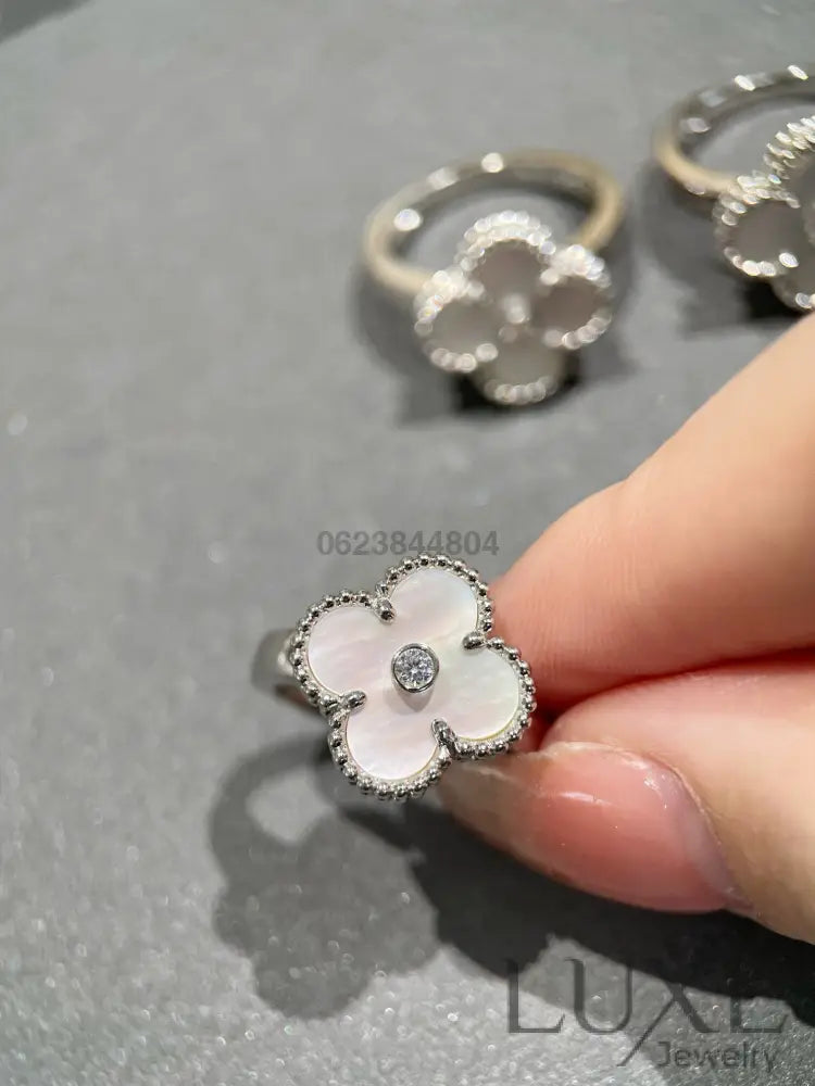 [owatch™]CLOVER SILVER MOP DIAMOND RING Rings