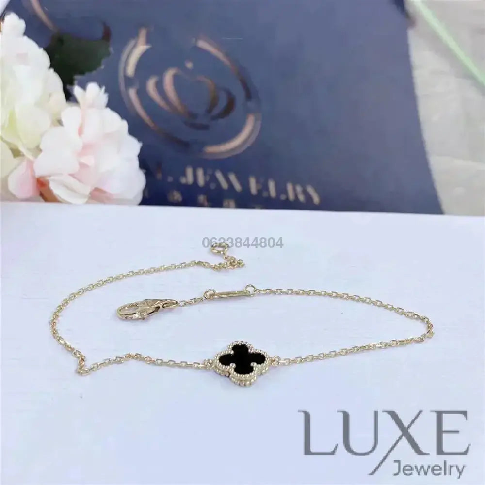 Owatch™ Gourmet CLOVER ONYX SINGLE FLOWER BRACELET Gold Bracelets