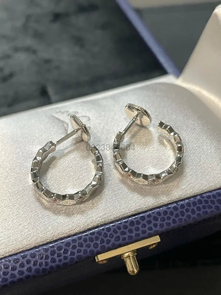 OWATCH™Hollow Design Four-Leaf Clover Flower Shape Ring Silver Earrings