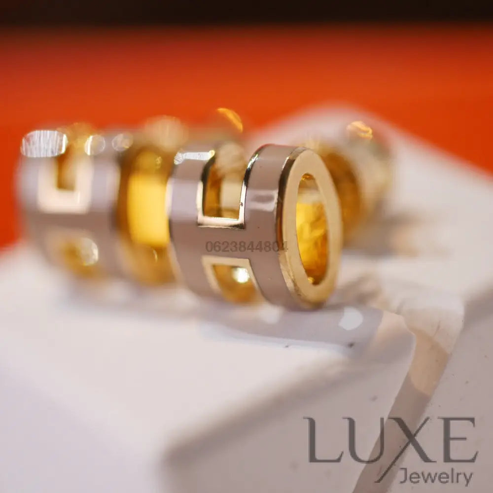 [OWATCH™]MINI POP H GOLD EARRINGS GREY Gold Earrings