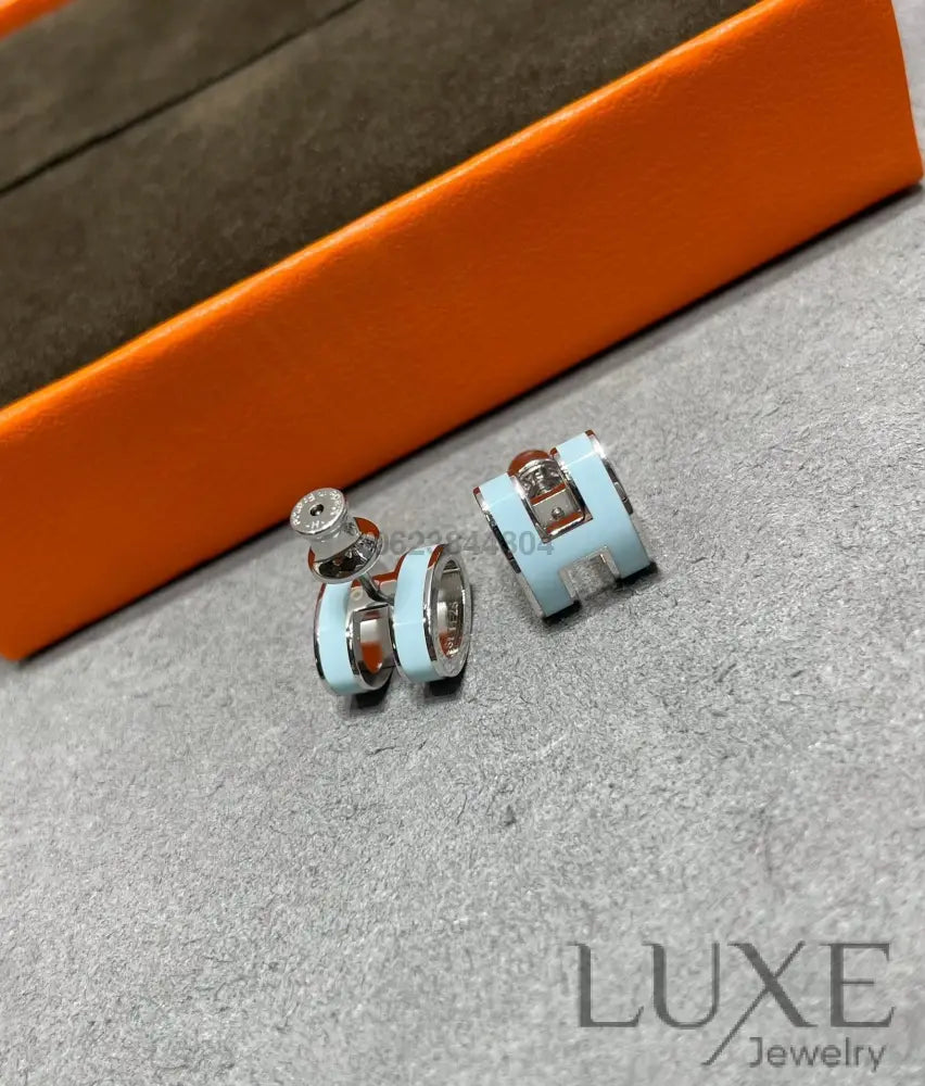 [OWATCH™]POP H SKY BLUE STUD EARRINGS Earrings