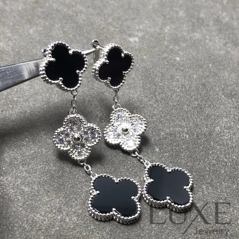 [Owatch store™]CLOVER 3 MOTIF DIAMOND ONYX SILVER EARRINGS Silver Earrings