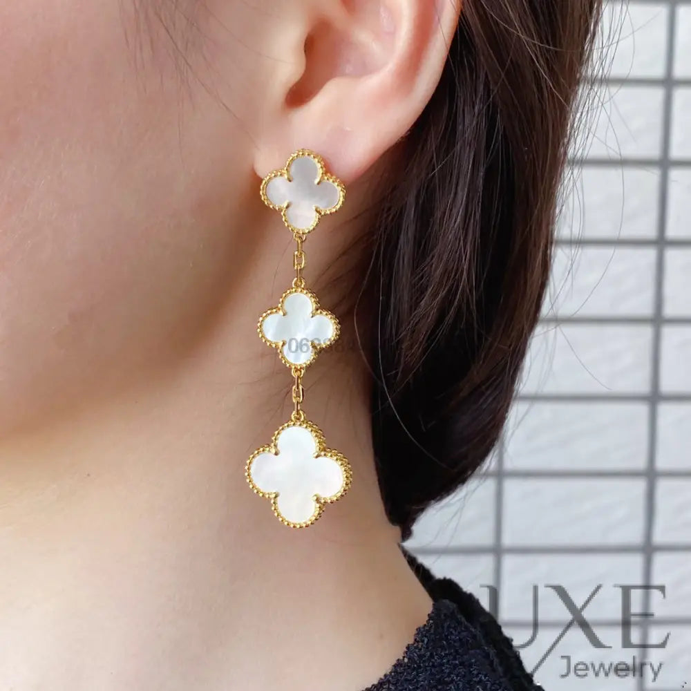 [owatch store™]CLOVER MOP 3 MOTIFS GOLD EARRINGS Glod Earrings