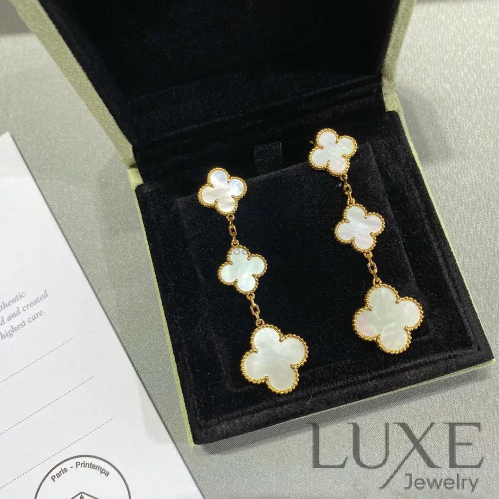 [owatch store™]CLOVER MOP 3 MOTIFS GOLD EARRINGS Glod Earrings