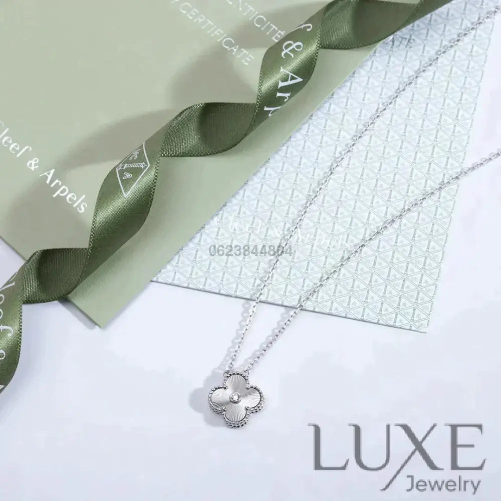 [watch™️]CLOVER 15MM DIAMOND LASER NECKLACE SILVER Silver Necklaces