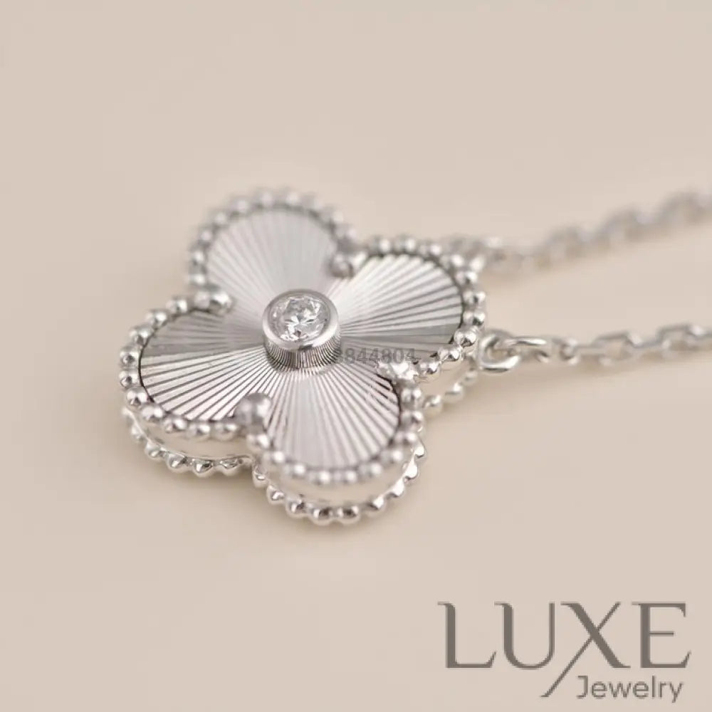 [watch™️]CLOVER 15MM DIAMOND LASER NECKLACE SILVER Silver Necklaces